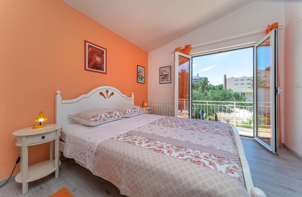 Apartments Villa Lilla Baška Voda Kültér fotó