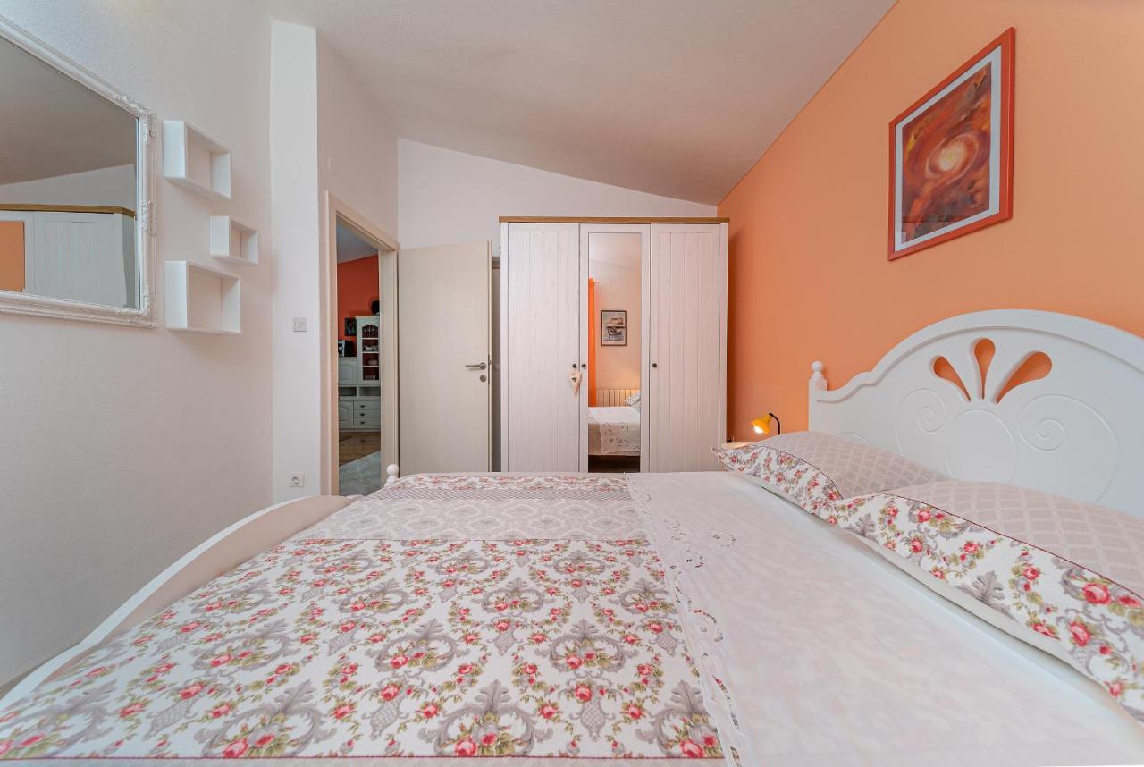 Apartments Villa Lilla Baška Voda Kültér fotó