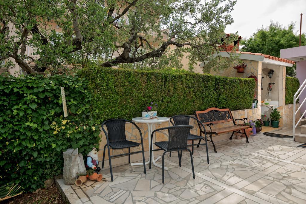 Apartments Villa Lilla Baška Voda Kültér fotó