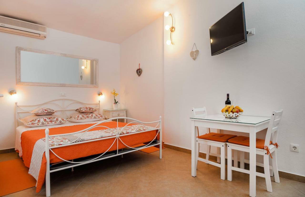 Apartments Villa Lilla Baška Voda Kültér fotó